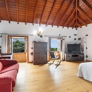 https://los-panaderos.in-canary-islands.com